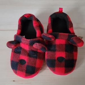 NWOT Kids Slippers - Winter /Holiday - Plaid